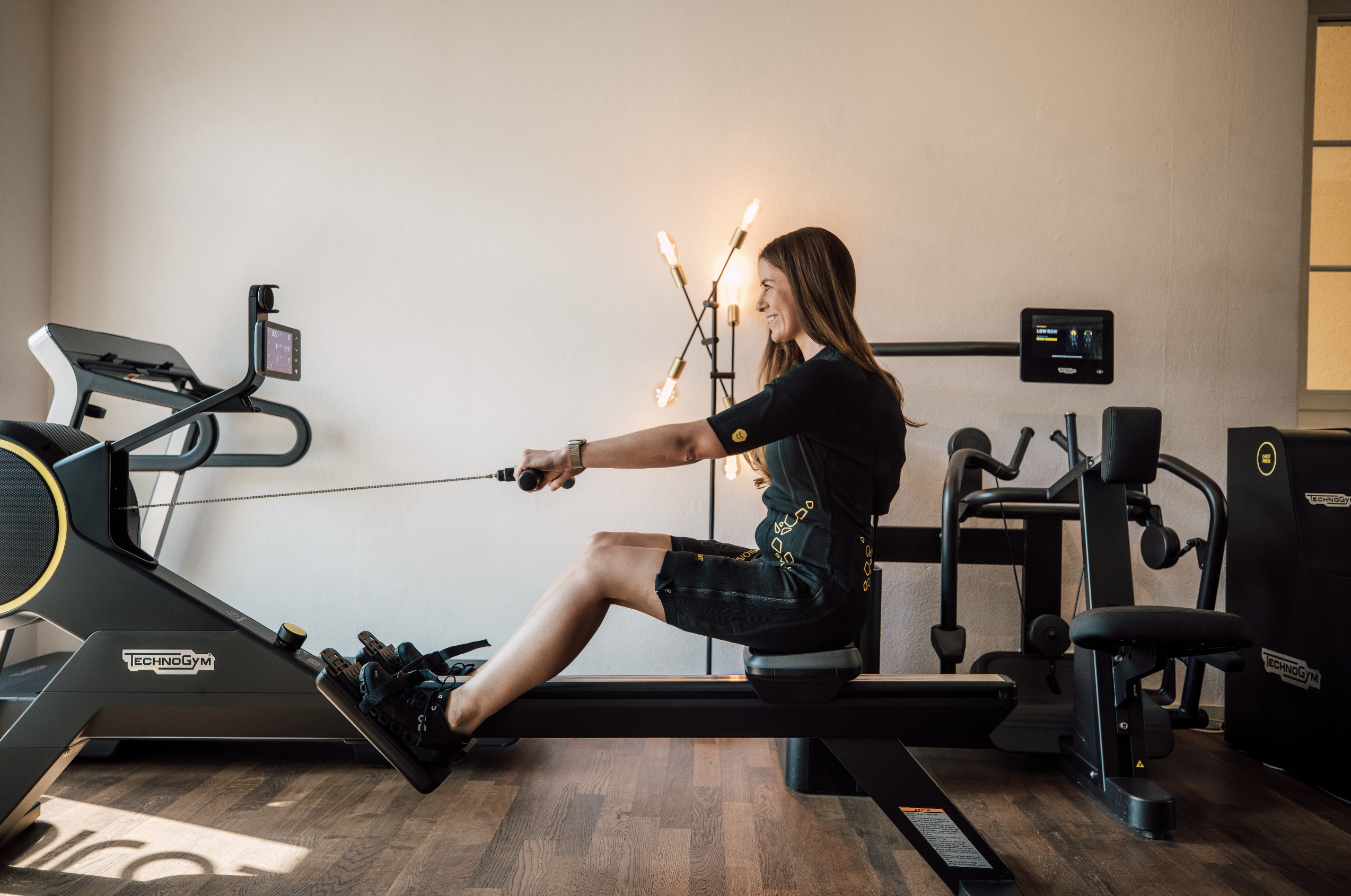 EMS Training Feldmeilen – selbstständiges Elektro-Muskelstimulation Training im saphiraz Boutique Gym